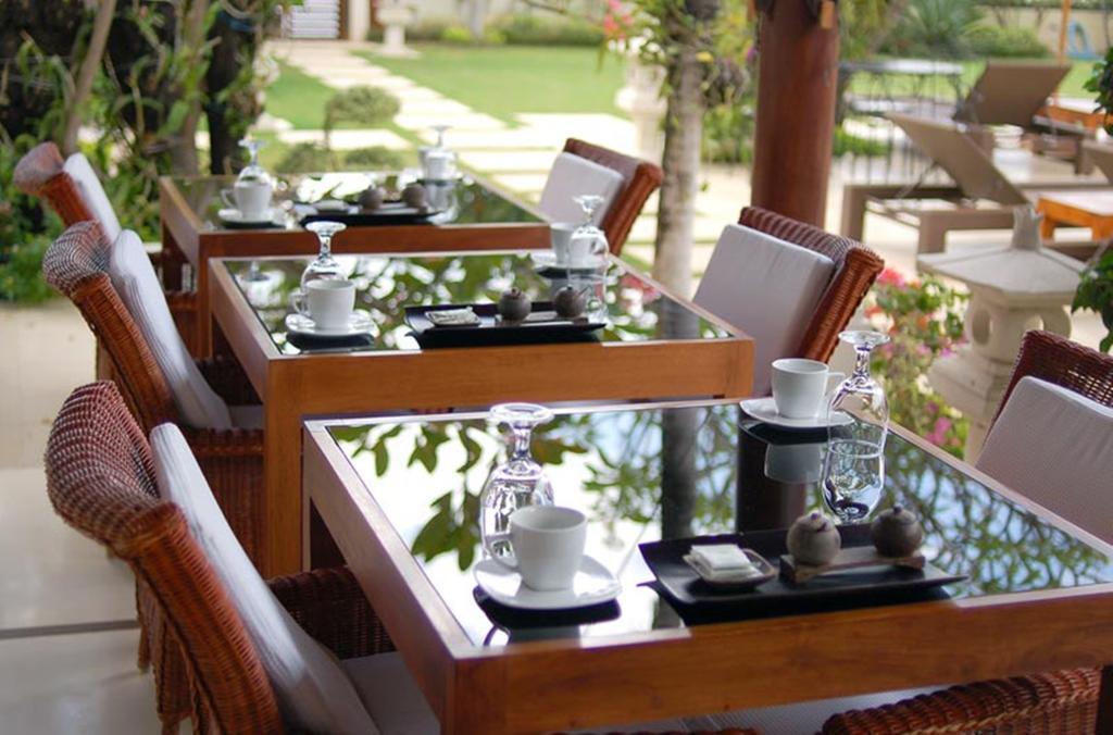 Lovina Frangipani Beach Hotel מראה חיצוני תמונה