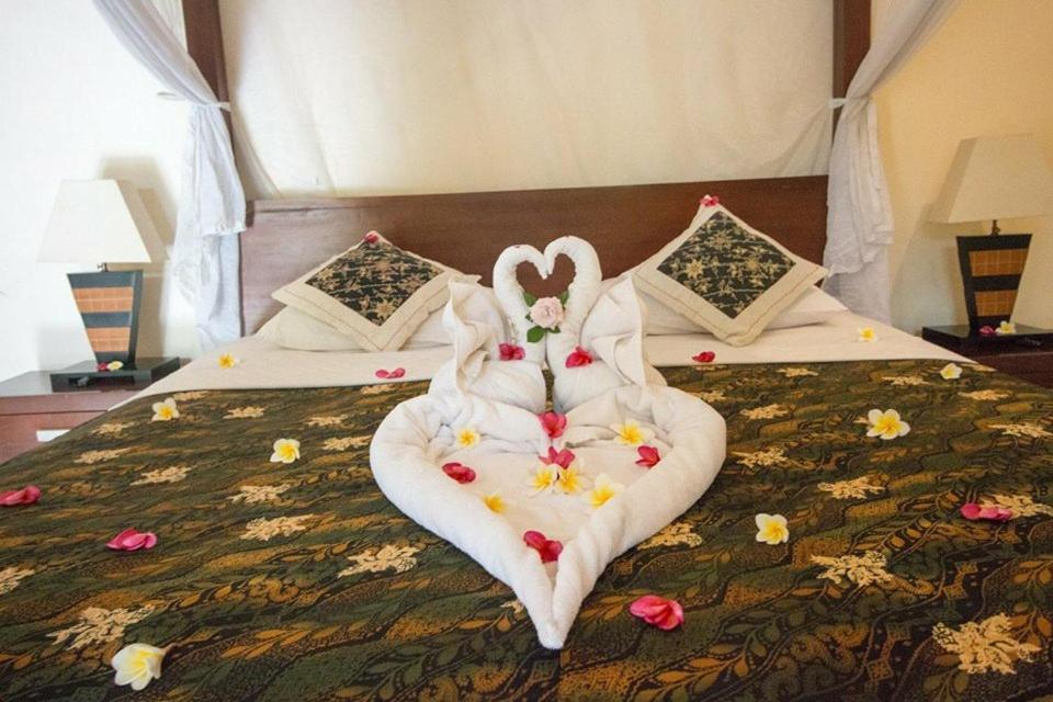 Lovina Frangipani Beach Hotel מראה חיצוני תמונה