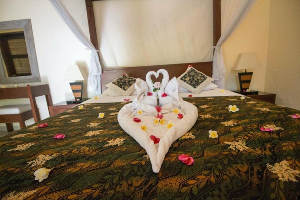 Lovina Frangipani Beach Hotel מראה חיצוני תמונה